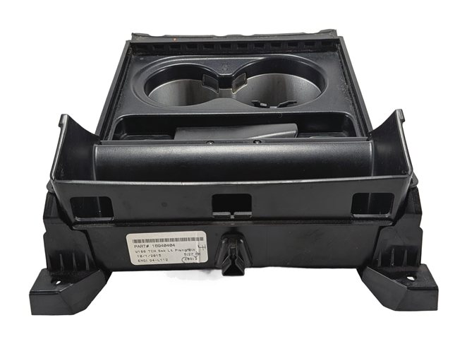 Thumbnail 2: 2016 MERCEDES GL63 (X166) CENTER CONSOLE HEATED COOLED CUP HOLDER 12V SOCKET