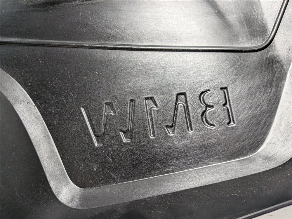 Thumbnail 5: 2016-2018 BMW X5 40E (F15) 2.0L HYBRID N20 ENGINE MOTOR COVER