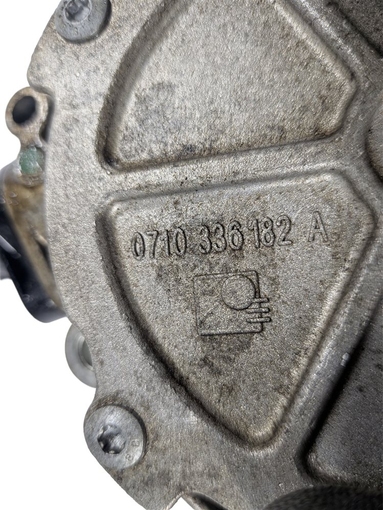 Thumbnail 6: 13-18 BMW 2 3 4 5 X1 X3 X4 X5 Z4 (F10 F22 F25 F30 F32) 2.0L TURBO VACUUM PUMP