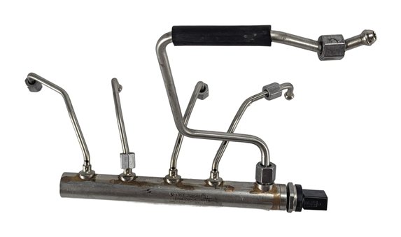 Thumbnail 3: 2016-2018 BMW X5 (F15) 2.0L HYBRID N20 ENGINE FUEL RAIL w/LINES PRESSURE SENSOR