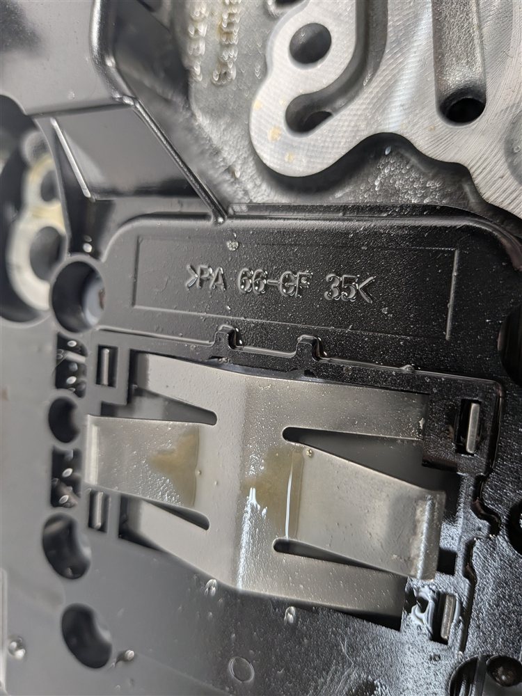 Thumbnail 9: 2016-2018 BMW X5 (F15) 2.0L HYBRID TRANSMISSION VALVE BODY MECHATRONIC