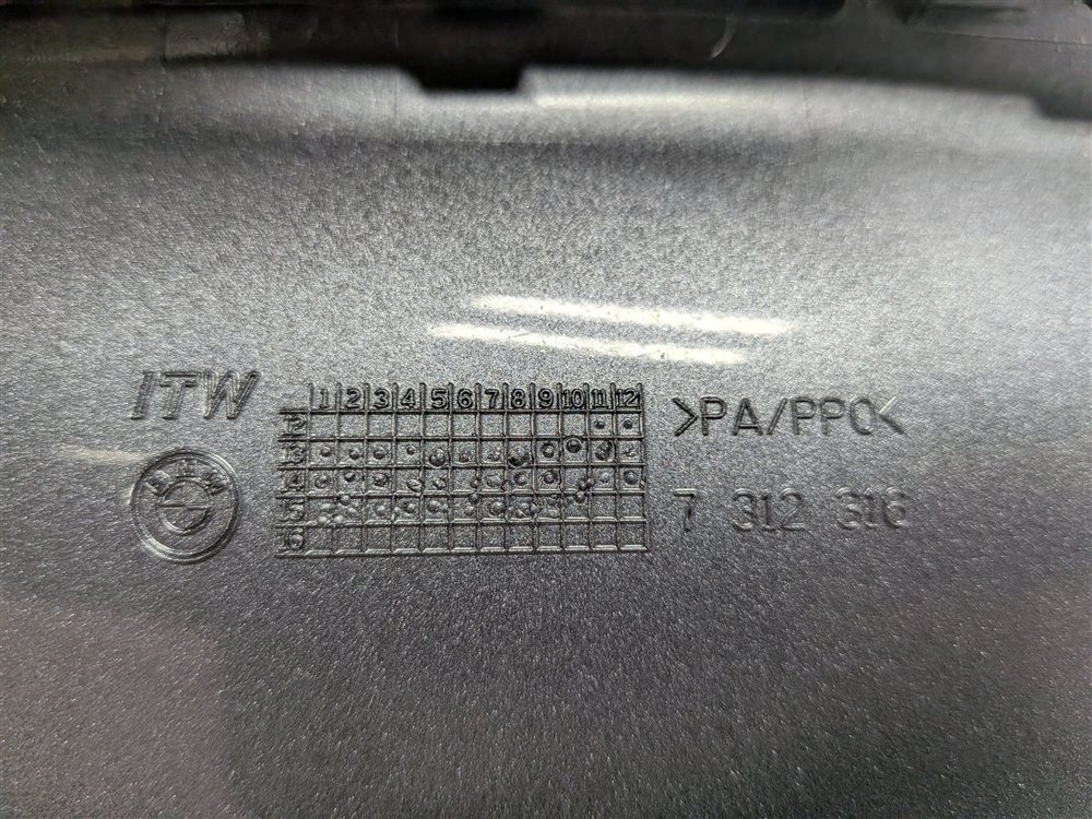 Thumbnail 5: 2014-2018 BMW X5 X5M F15 F85 REAR FUEL GAS TANK FILL DOOR FLAP COVER LID(Grey)