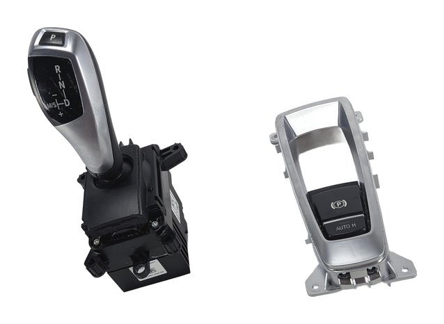 2014-2018 BMW X5 (F15) X-DRIVE AUTO AUTOMATIC TRANSMISSION GEAR SHIFTER w/ TRIM