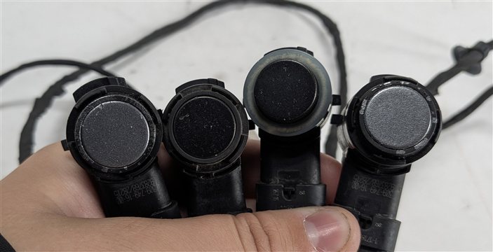Thumbnail 4: 2016 BMW X5 (F15) FRONT PARK ASSIST PDC DISTANCE SENSOR SET/4 w/ HARNESS (Grey)