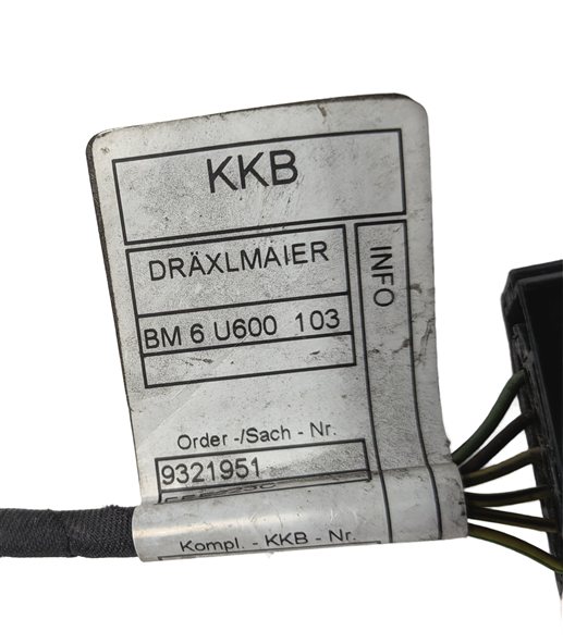 Thumbnail 6: 2016 BMW X5 (F15) FRONT PARK ASSIST PDC DISTANCE SENSOR SET/4 w/ HARNESS (Grey)