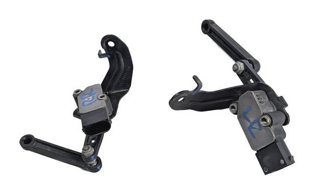 2016 BMW X5 (F15) REAR LEFT & RIGHT AIR SUSPENSION RIDE HEIGHT SENSOR SET/2