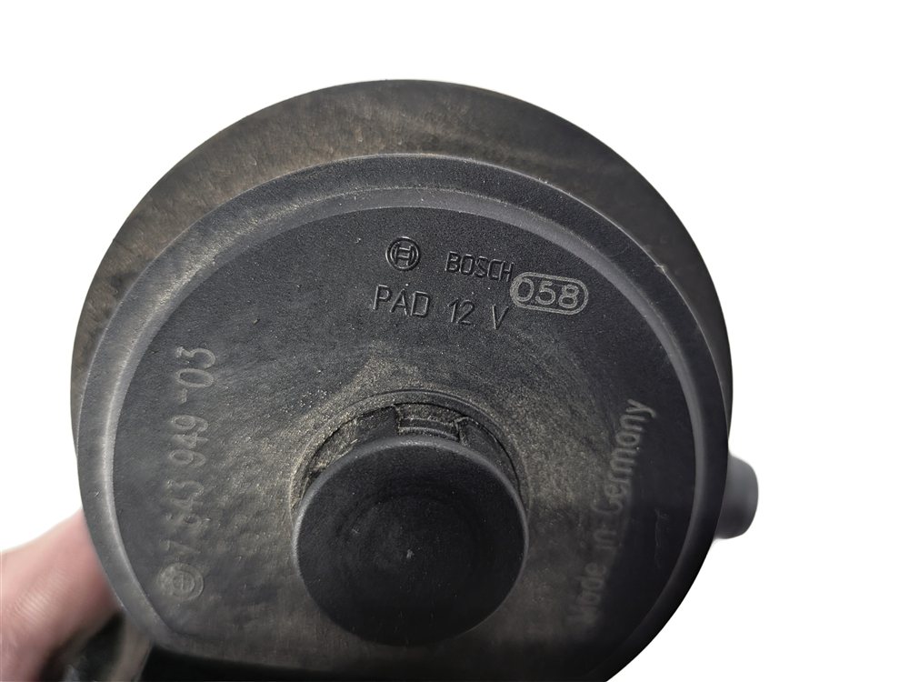 Thumbnail 8: 16 BMW X5 (F15) 2.0L HYBRID (N20B20A) AUXILIARY WATER COOLANT PUMP w/BRACKET