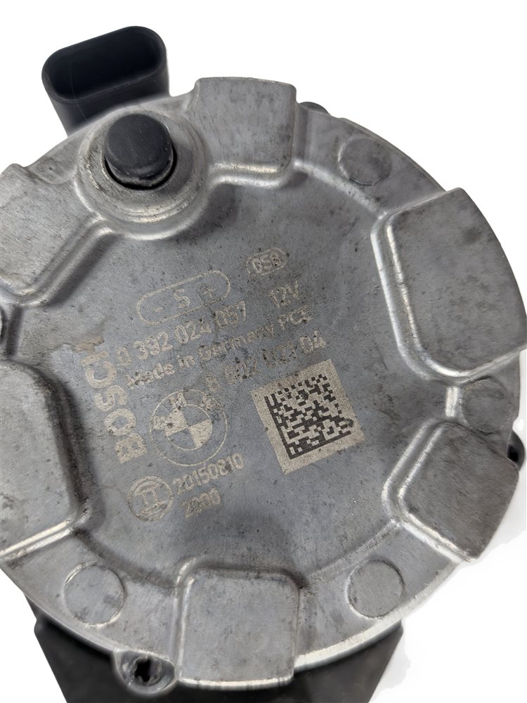 Thumbnail 5: 16 BMW X5 (F15) 2.0L HYBRID (N20B20A) AUXILIARY ELECTRIC WATER PUMP w/BRACKET