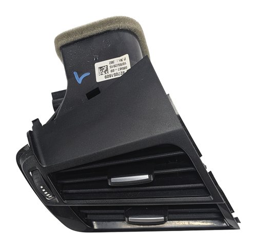 Thumbnail 3: 2016 BMW X5 (F15) FRONT LEFT DRIVER DASH HEAT AIR AC VENT (Black)