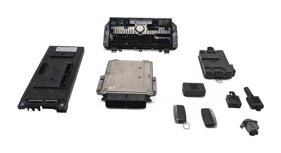 Thumbnail 5: 2013-2016 RANGE ROVER (L405) 5.0L N/A AJ133 ECM CLUSTER KEYLESS IGNITION KEY SET