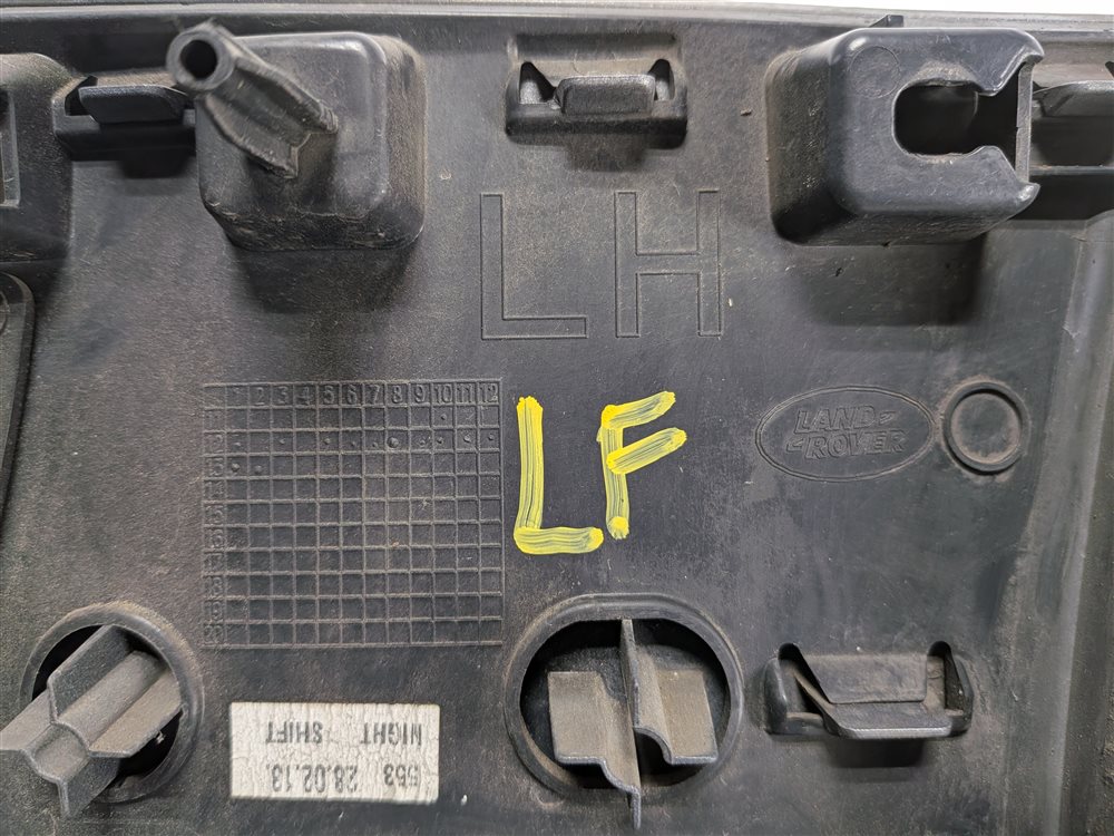 Thumbnail 6: 13-22 RANGE ROVER (L405) FRONT LEFT DRIVER LOWER FENDER MOLDING (Grey)