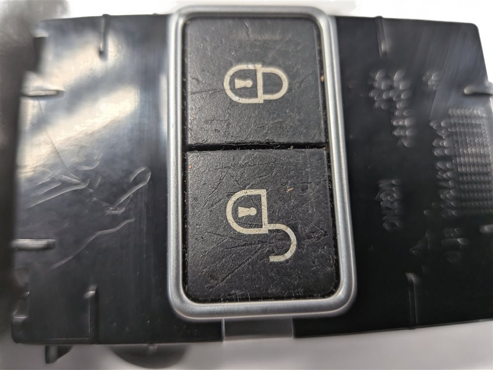 Thumbnail 9: 2013 RANGE ROVER (L405) REAR RIGHT DOOR LOCK CONTROL SWITCH BUTTON CPLA-14017-AC