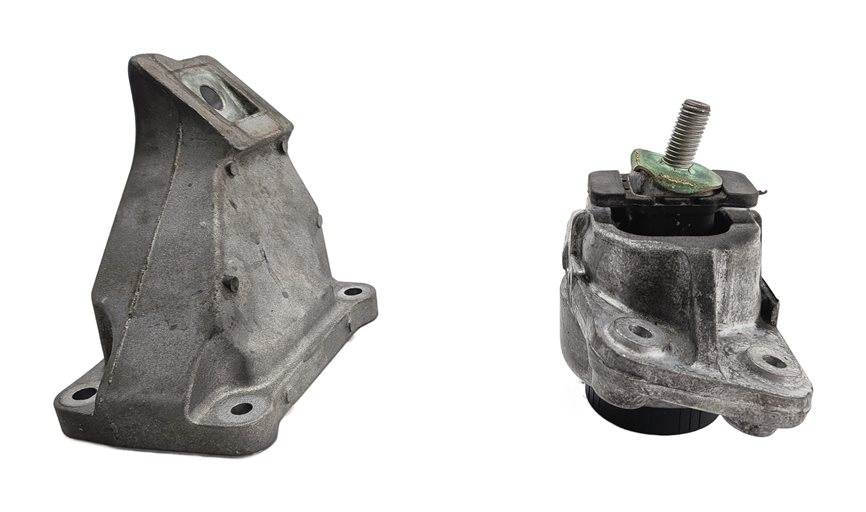 Thumbnail 2: 2013 RANGE ROVER (L405) 5.0L AJ133 N/A LEFT ENGINE MOTOR MOUNT w/ BRACKET