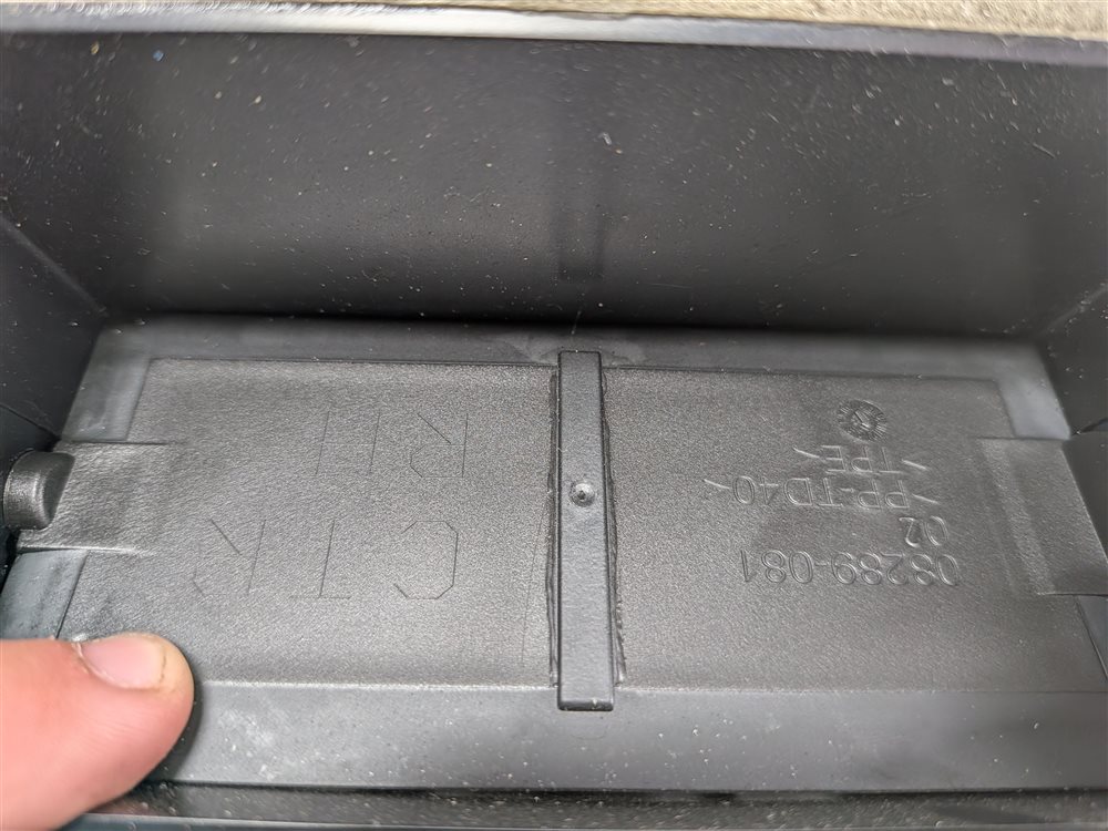 Thumbnail 9: 2013 RANGE ROVER (L405) FRONT CENTER DASH HEAT AIR AC VENT OUTLET BEZEL (Black)