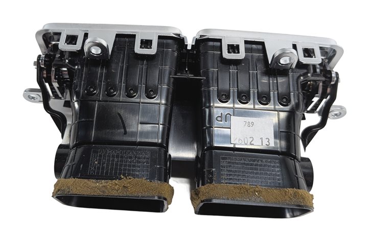 Thumbnail 4: 2013 RANGE ROVER (L405) REAR CENTER CONSOLE HEAT AIR AC VENT (Black)