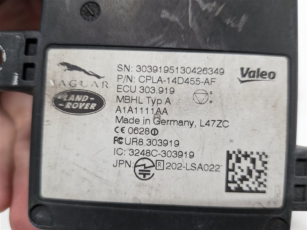Thumbnail 5: 2013 RANGE ROVER (L405) REAR BLIND SPOT MONITOR ASSIST RADAR SENSOR MODULE