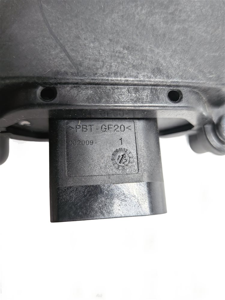Thumbnail 6: 2013 RANGE ROVER (L405) LOWER TAILGATE RIGHT POWER LATCH ACTUATOR w/CINCH MOTOR