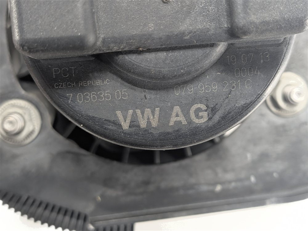 Thumbnail 6: 13-17 AUDI S4 S5 S8 (B8 8K 8T D4 4H) 3.0L 4.0L ENGINE AIR INJECTION SMOG PUMP