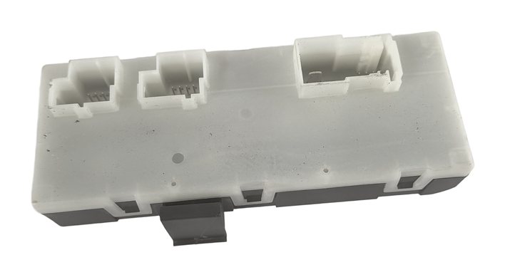13-19 BMW 328i 330i 335i 428i 435i M3 M4 (F30 F31 F32) REAR BODY CONTROL MODULE