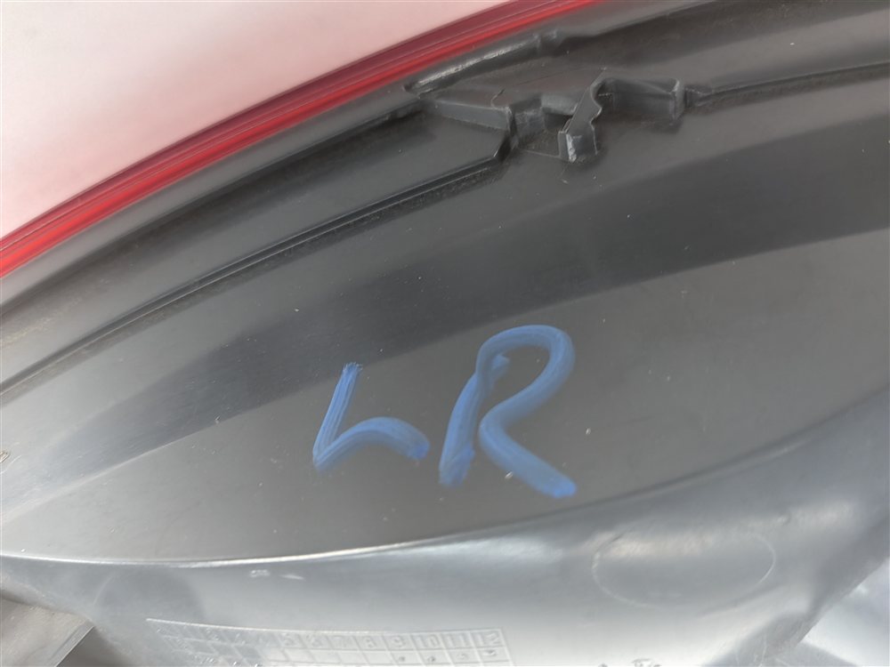 Thumbnail 7: 14-17 BMW 4-SERIES M4 (F32 F33 F36 F82) REAR LEFT OUTER TAILLIGHT BRAKE LIGHT