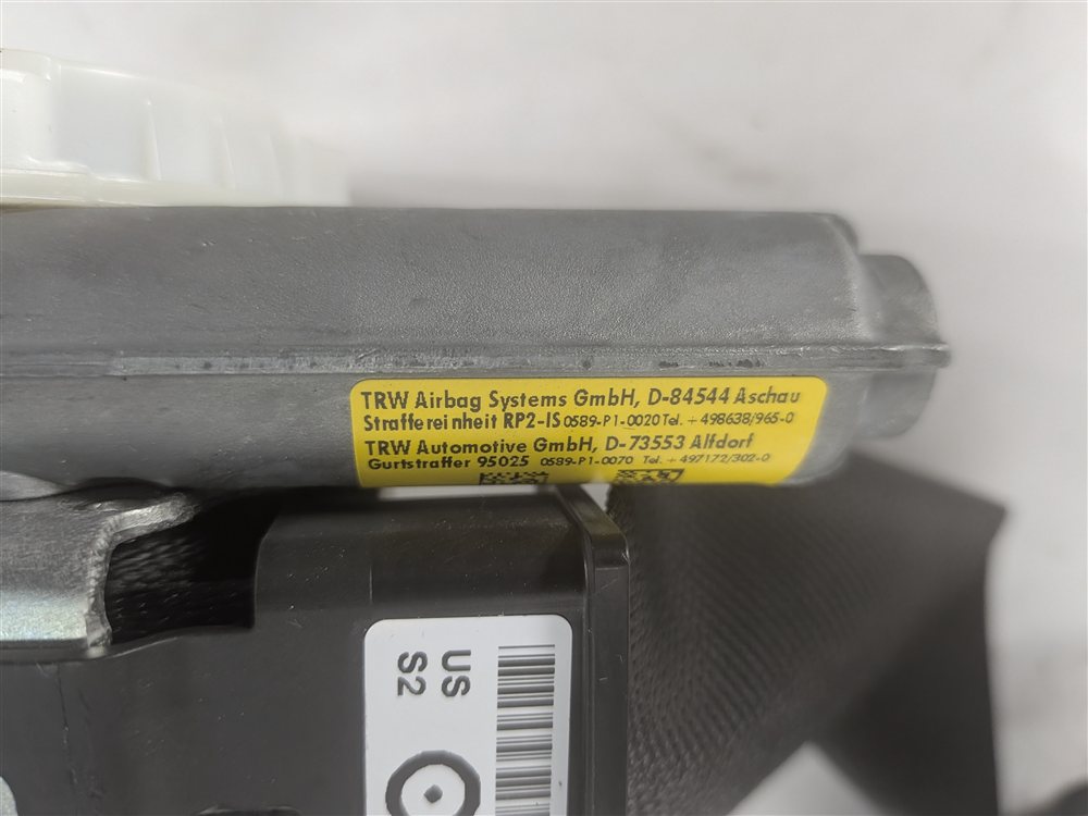 Thumbnail 9: 14-19 BMW 3 4 SERIES (F30 F32 F34) RIGHT PASSENGER SEATBELT RETRACTOR (Black)