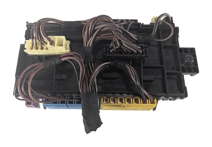 Thumbnail 4: 2013-2016 MERCEDES GL350 GL450 GL550 GL63 X166 FRONT POWER DISTRIBUTION FUSE BOX