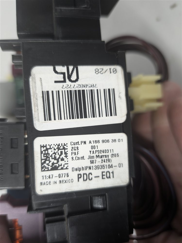 Thumbnail 7: 2013-2016 MERCEDES GL350 GL450 GL550 GL63 X166 FRONT POWER DISTRIBUTION FUSE BOX