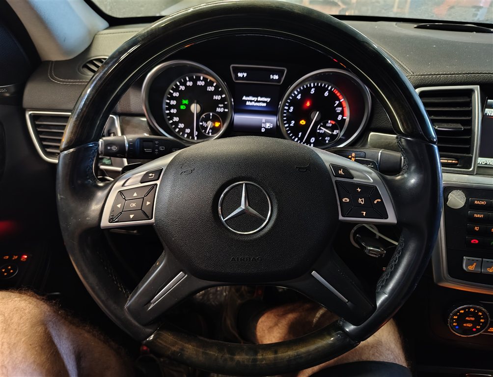 Thumbnail 2: 12-16 ML GL (X166 W166) 4 SPOKE STEERING WHEEL & RADIO CONTROLS (Black)