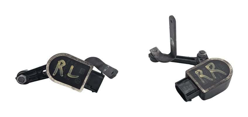 Thumbnail 2: 2015 MERCEDES GL550 (X166) REAR LEFT/RIGHT AIR RIDE HEIGHT LEVEL SENSOR SET/2