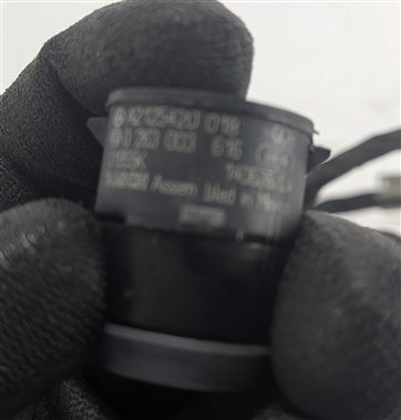 Thumbnail 7: 2015 MERCEDES GL550 (X166) REAR PARK ASSIST PDC DISTANCE SENSOR SET/4 (Black)