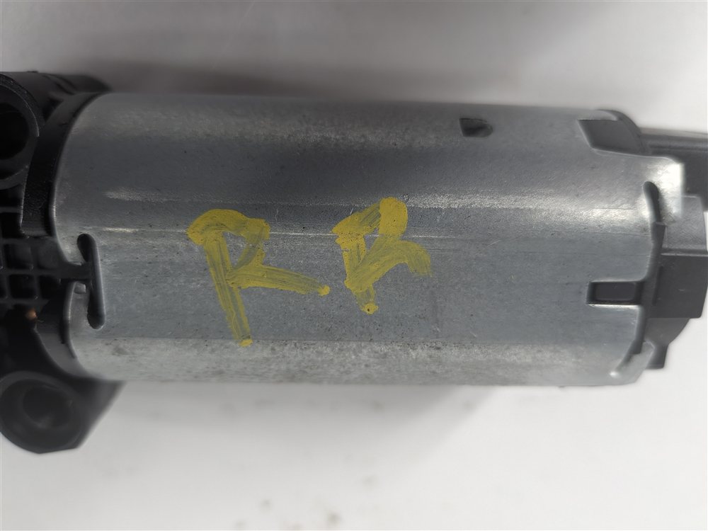 Thumbnail 5: 2015 MERCEDES GL550 (X166) REAR RIGHT 3RD ROW POWER FOLD SEAT MOTOR