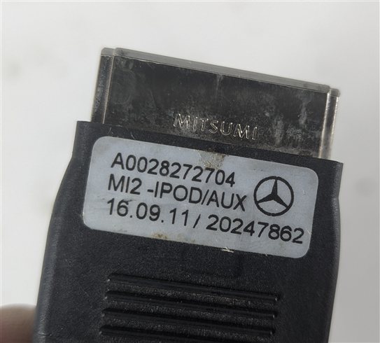 Thumbnail 5: 2015 MERCEDES GL550 (X166) MEDIA INTERFACE MI2 IPOD AUX ADAPTER CABLE