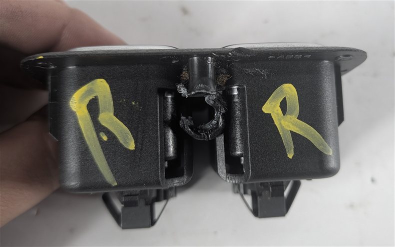 Thumbnail 7: 2015 MERCEDES GL550 (X166) REAR SEAT FOLD DOWN RELEASE SWITCH PANEL w/BUTTONS