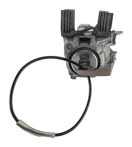 Thumbnail 5: 2015 MERCEDES GL550 (X166) FRONT LEFT DRIVER DOOR LOCK CYLINDER w/EMERGENCY KEY