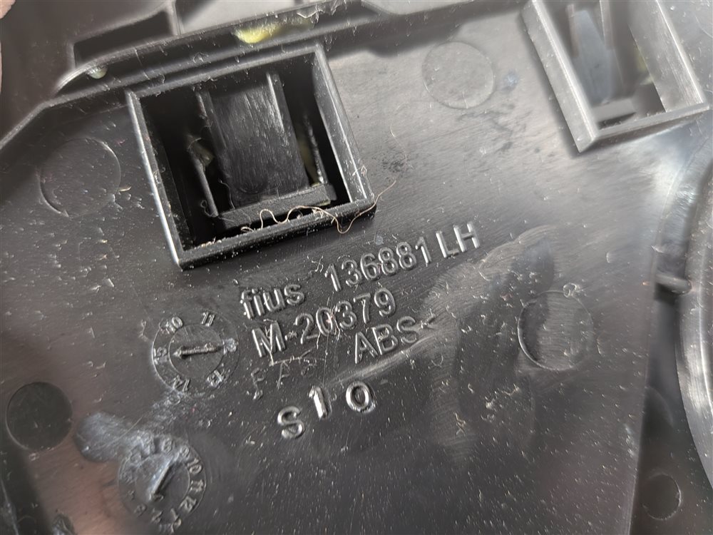 Thumbnail 8: 2015 MERCEDES GL550 (X166) FRONT CENTER CONSOLE HEATED COOLED CUP HOLDER TRAY