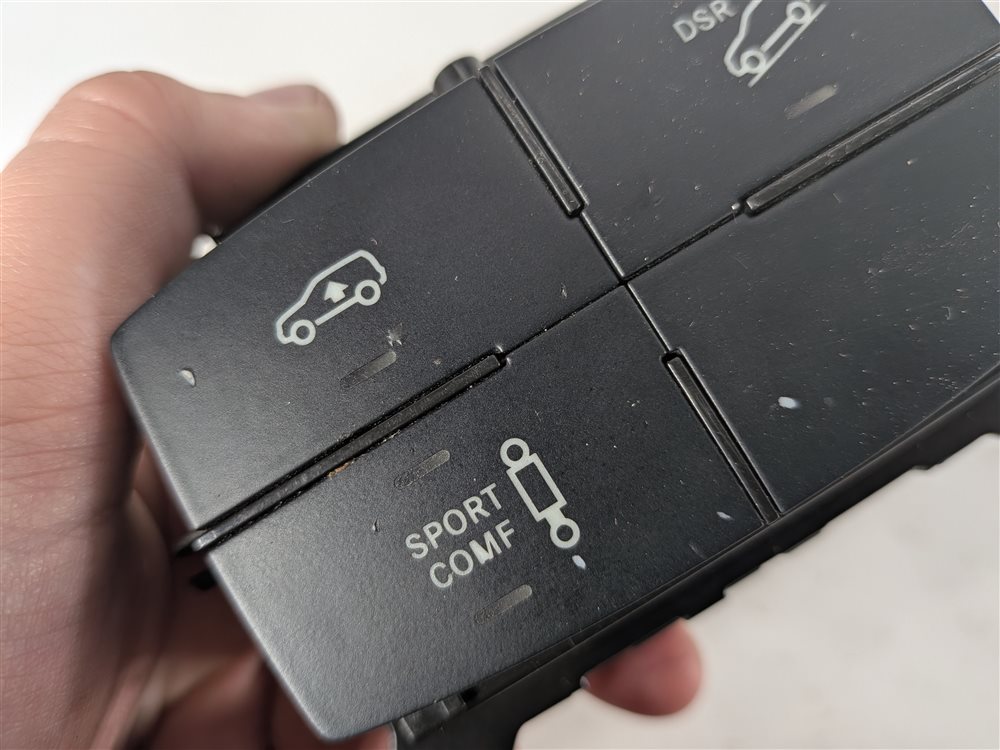Thumbnail 6: 2015 MERCEDES GL550 (X166) CENTER CONSOLE SUSPENSION RAISE DSR SPORT MODE SWITCH