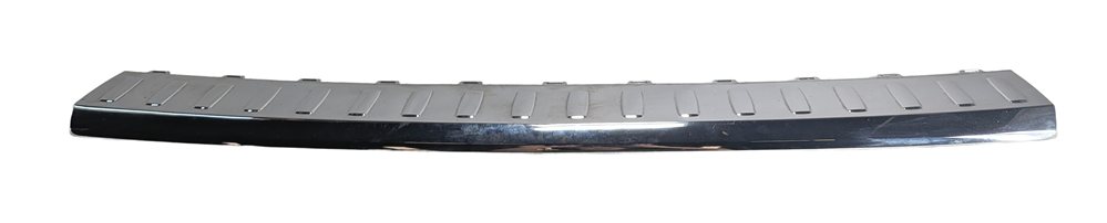 Thumbnail 2: 2015 MERCEDES GL550 (X166) REAR BUMPER CHROME STEP PAD TRIM MOLDING PROTECTOR