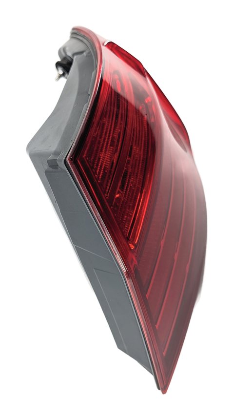 Thumbnail 6: 2014-2016 BMW 528i 535i 550i M5 (F10) RIGHT PASSENGER TAILLIGHT BRAKE LIGHT LAMP
