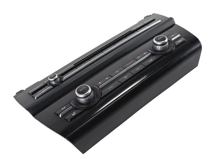 11-16 BMW 5 M5 SERIES (F10) HEATER A/C TEMPERATURE & RADIO CONTROL PANEL (BLACK)