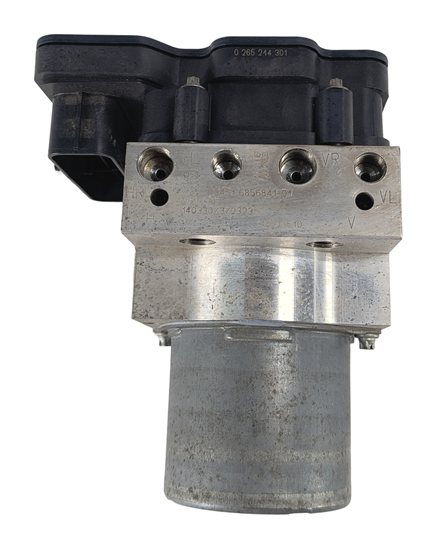 Thumbnail 2: 2012-2019 BMW 5 6 7 SERIES (F01 F02 F04 F06 F10 F12) ABS BRAKE PUMP w/ MODULE