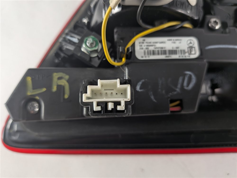 Thumbnail 9: 2012-2015 MERCEDES ML CLASS (W166) LEFT DRIVER REAR INNER TAILLIGHT LIGHT LAMP