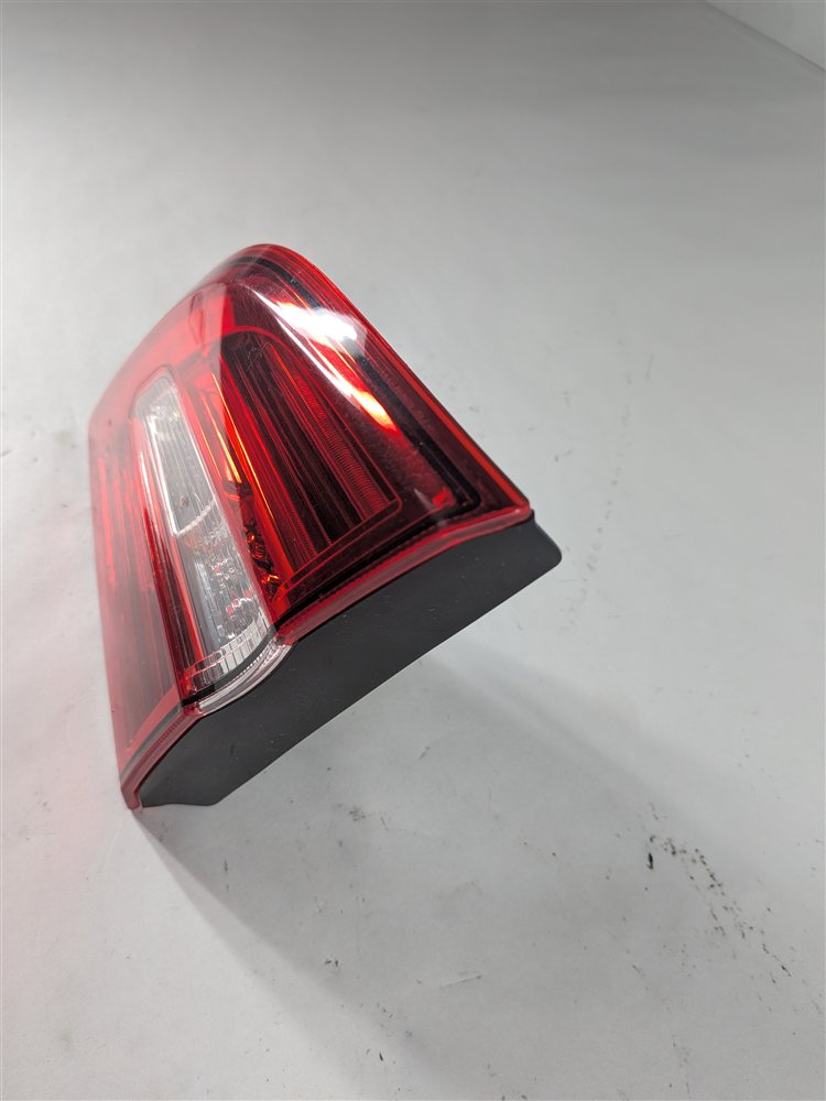 Thumbnail 6: 12-15 MERCEDES ML CLASS (W166) RIGHT PASSENGER REAR INNER TAILLIGHT LIGHT LAMP