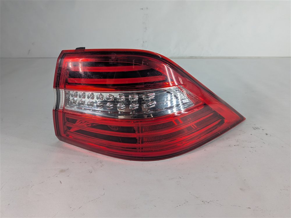 Thumbnail 4: 12-15 MERCEDES ML-CLASS (W166) REAR RIGHT PASSENGER LED TAILLIGHT BRAKE LIGHT
