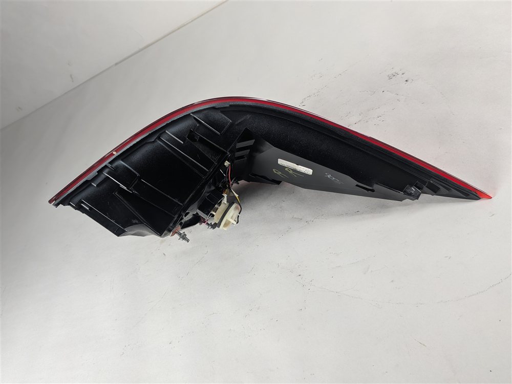 Thumbnail 8: 12-15 MERCEDES ML-CLASS (W166) REAR RIGHT PASSENGER LED TAILLIGHT BRAKE LIGHT