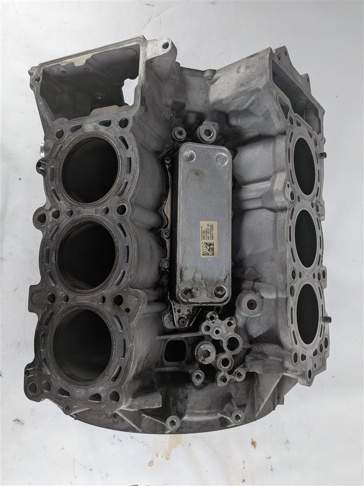 Thumbnail 3: 2013-2015 MERCEDES ML350 W166 3.0L OM642 DIESEL BARE ENGINE BLOCK w/OIL COOLER