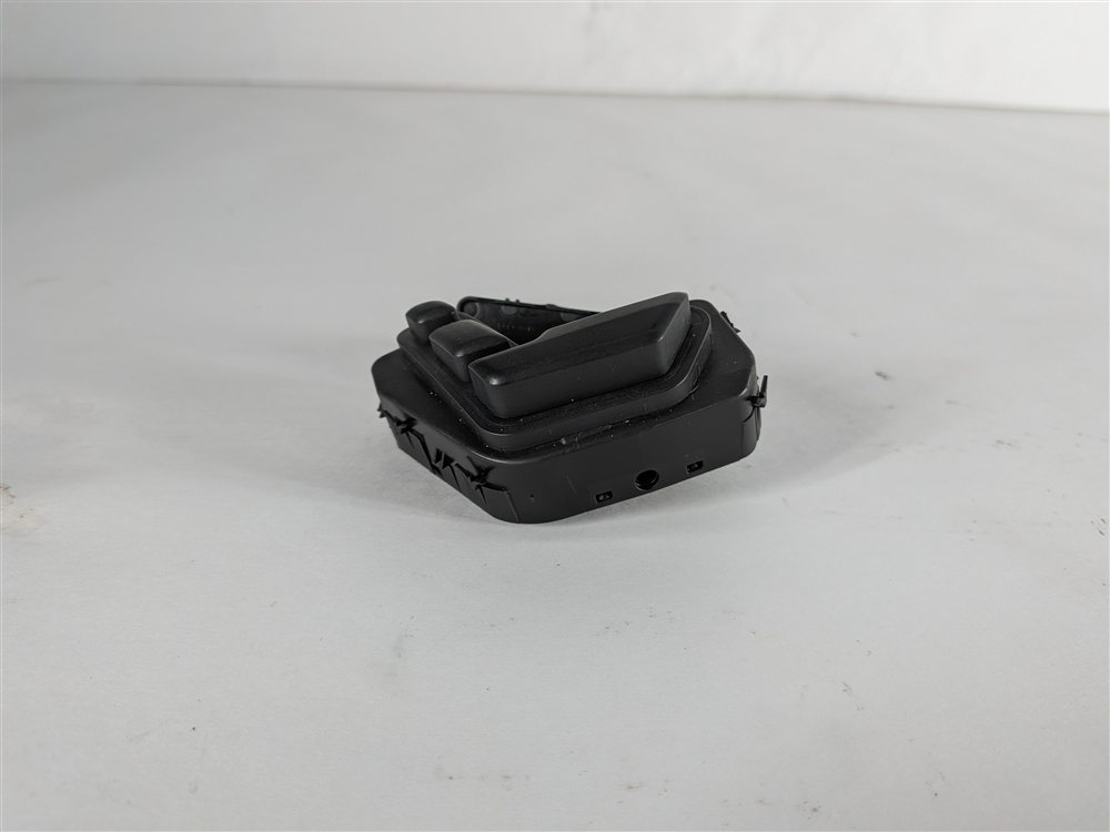 Thumbnail 6: 12-18 CLA G GL ML C117 W166 W242 W463 X166 FRONT LEFT DRIVER MEMORY SEAT SWITCH