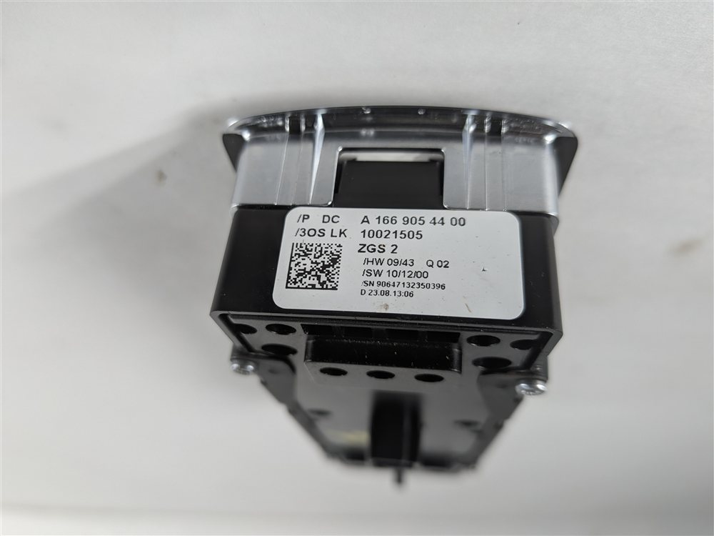 Thumbnail 9: 13-20 MERCEDES B GL GL GLA GLE GLS ML (W166 X166) DRIVER P-FOLD WINDOW SWITCH