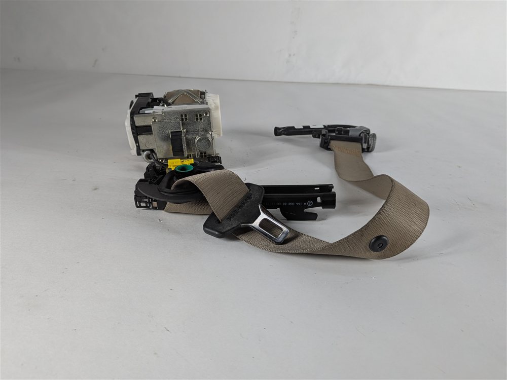Thumbnail 3: 12-16 MERCEDES GL CLASS (X166) FRONT RIGHT PASSENGER SEATBELT RETRACTOR (Beitge)