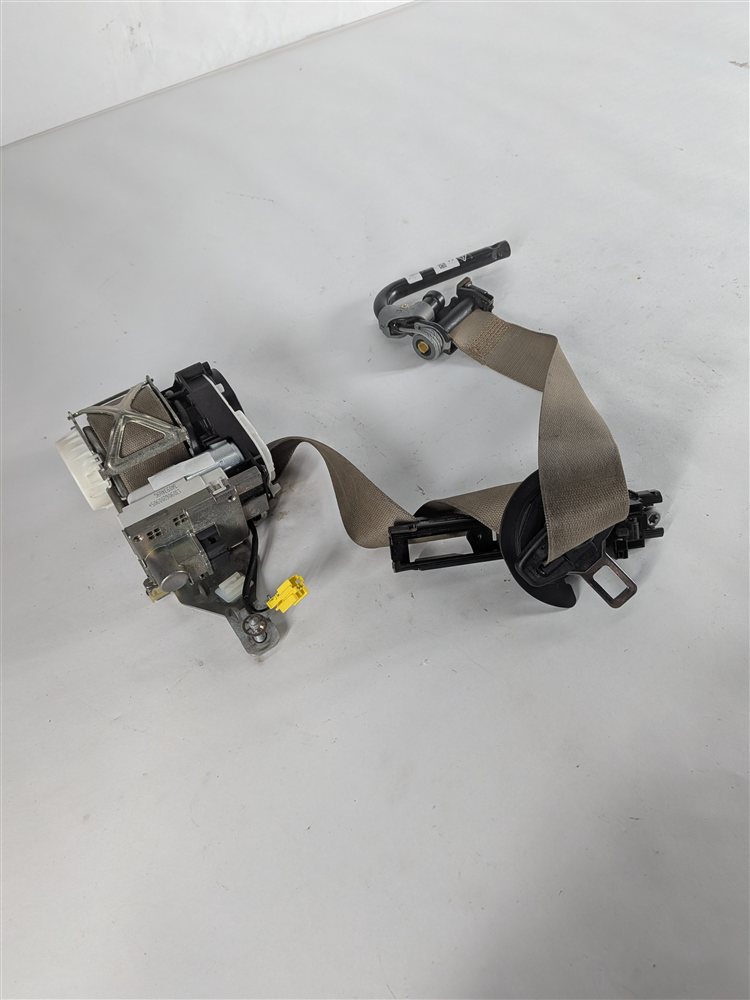 12-16 MERCEDES GL CLASS W166 X166 FRONT LEFT DRIVER SEATBELT RETRACTOR (Beitge)