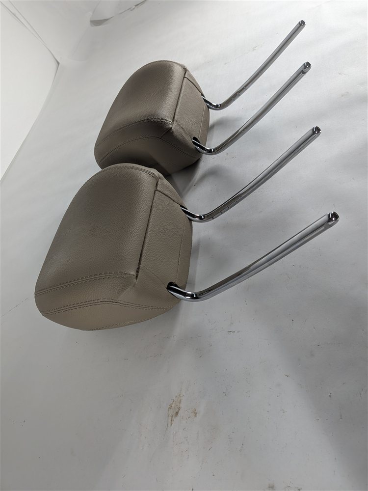 Thumbnail 5: 14-19 MERCEDES GL GLS ML CLASS W166 X166 FRONT LEFT & RIGHT HEADREST SET (Beige)